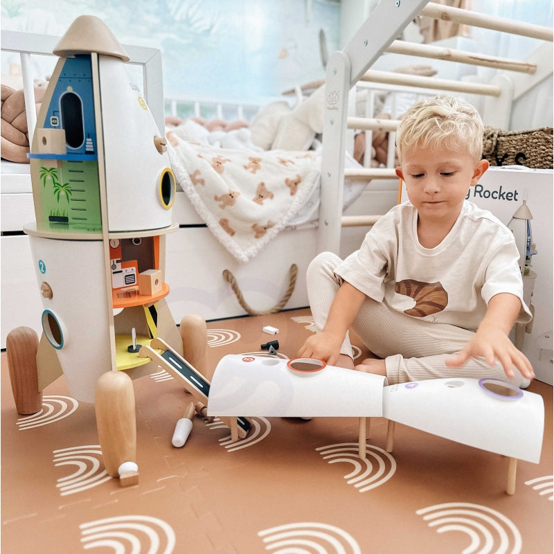 CLASSIC WORLD houten raket - wonen in de ruimte