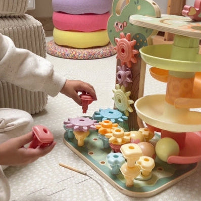 WOOPIE GREEN montessori 4-in-1 ballenbaan activiteitenboom